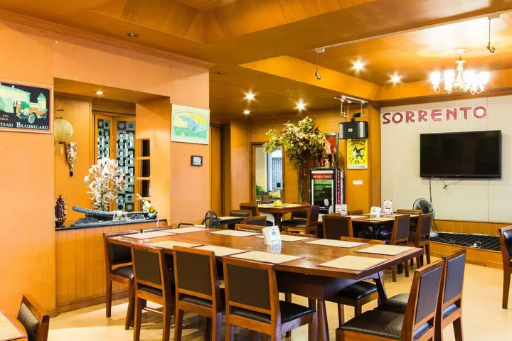Кхонкэн: Roma Hotel