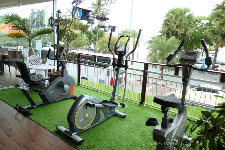 Паттайя: The Beach Front Resort Pattaya  - SHA Plus
