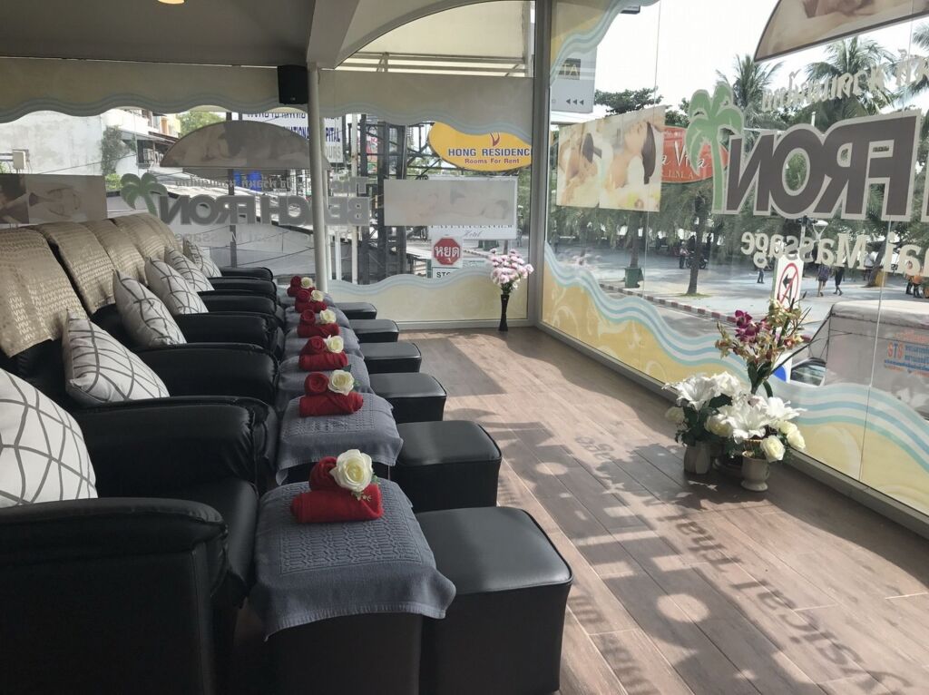 Паттайя: The Beach Front Resort Pattaya  - SHA Plus