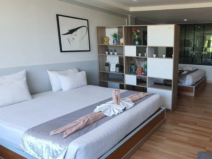 Паттайя: The Beach Front Resort Pattaya  - SHA Plus