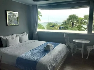 Паттайя: The Beach Front Resort Pattaya - SHA Plus