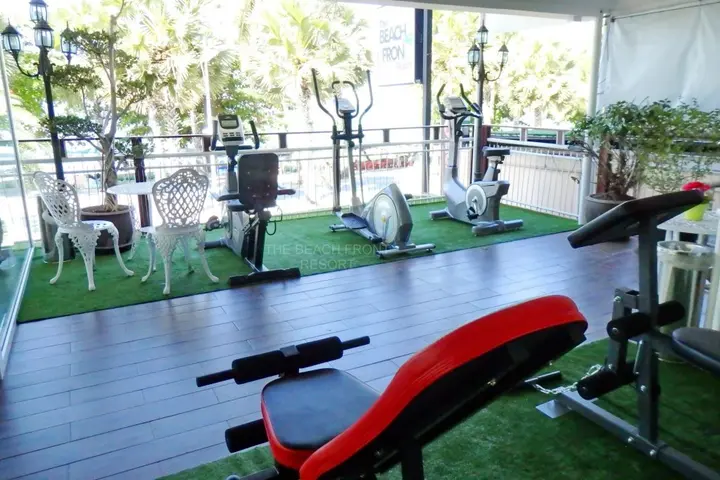 Паттайя: The Beach Front Resort Pattaya - SHA Plus