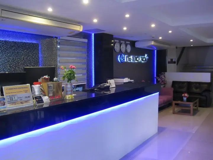 Паттайя: The Beach Front Resort Pattaya - SHA Plus
