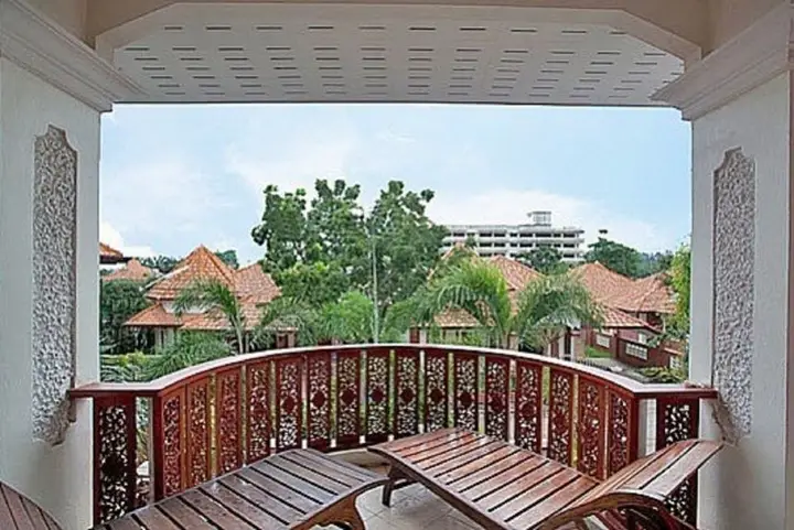 Baan Kanittha - 5 Bedrooms Pool Villa — фото 2