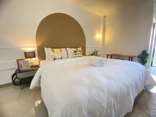 Бури Рам: The S Hotel
