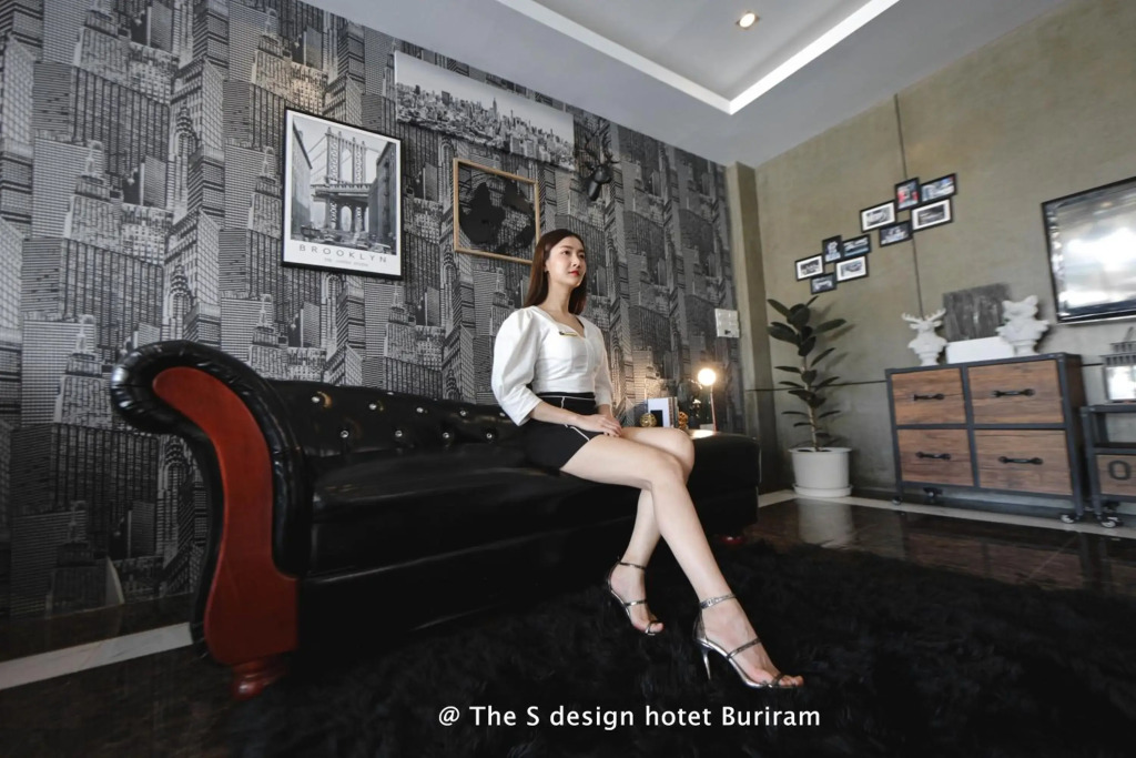 Бури Рам: The S Hotel