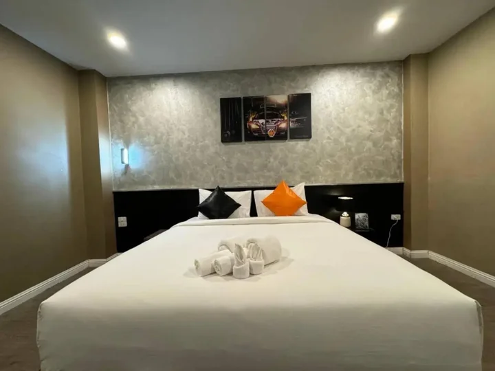 Бури Рам: The S Hotel