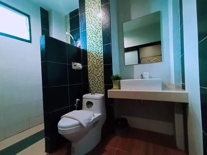 Бури Рам: The S Hotel