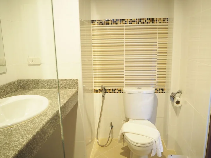 Сураттхани: Suksomboon Hotel