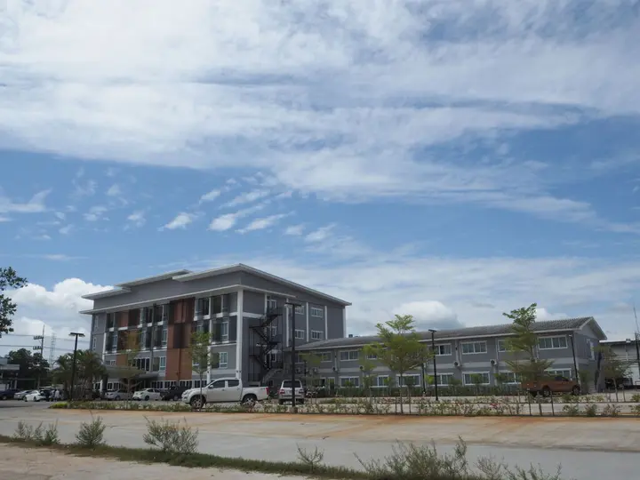 Сураттхани: Suksomboon Hotel