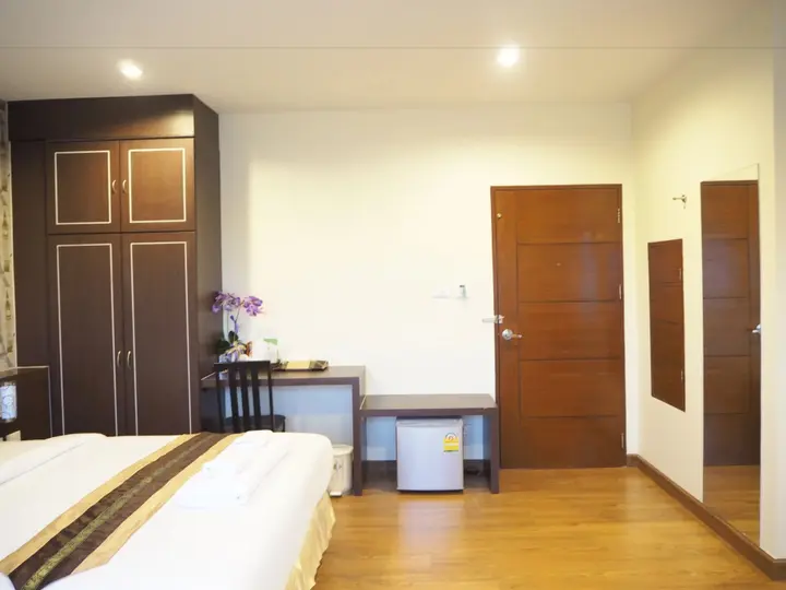 Сураттхани: Suksomboon Hotel