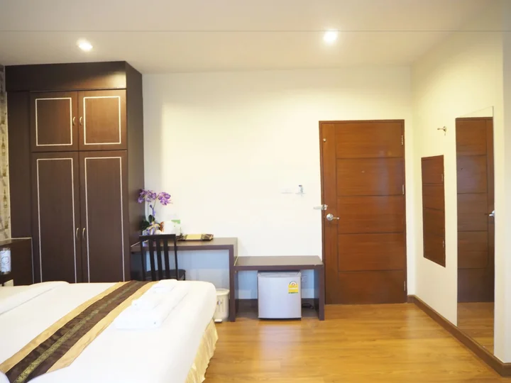 Сураттхани: Suksomboon Hotel