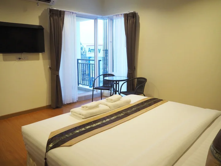 Сураттхани: Suksomboon Hotel
