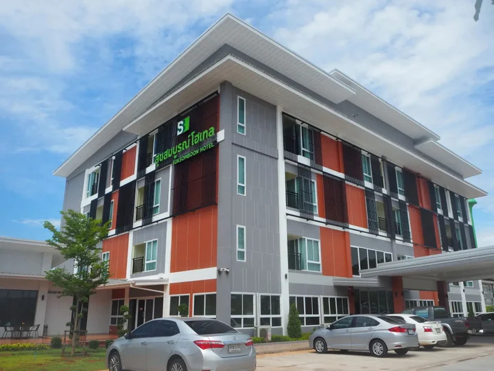 Сураттхани: Suksomboon Hotel