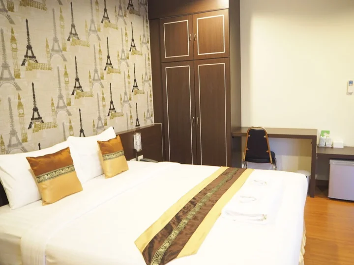 Сураттхани: Suksomboon Hotel