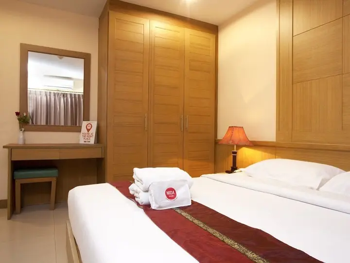 Бангкок: 曼谷三6体育馆地标奈达酒店(Nida Rooms Triple 6 Stadium Landmark)