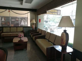 Кхлонг-Янг: Srivichai Hotel