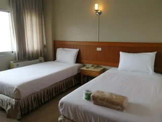 Кхлонг-Янг: Srivichai Hotel