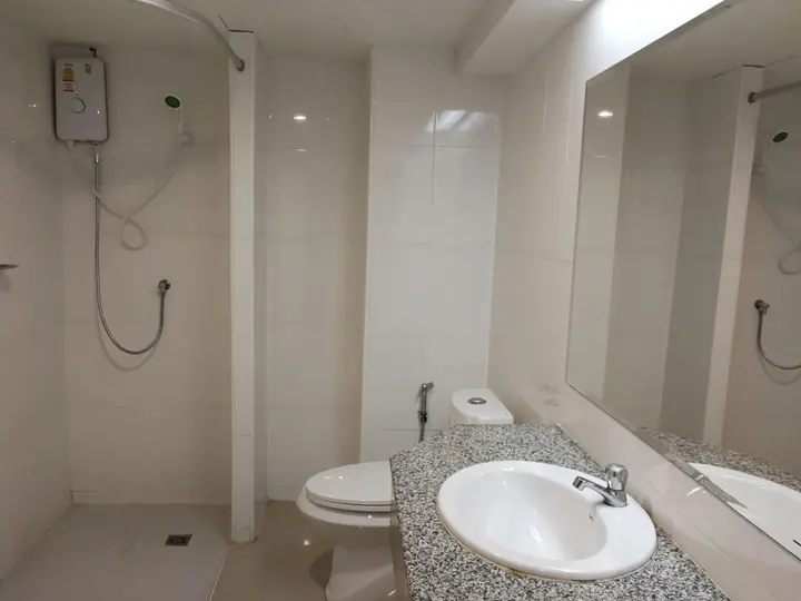 Кхлонг-Янг: Srivichai Hotel
