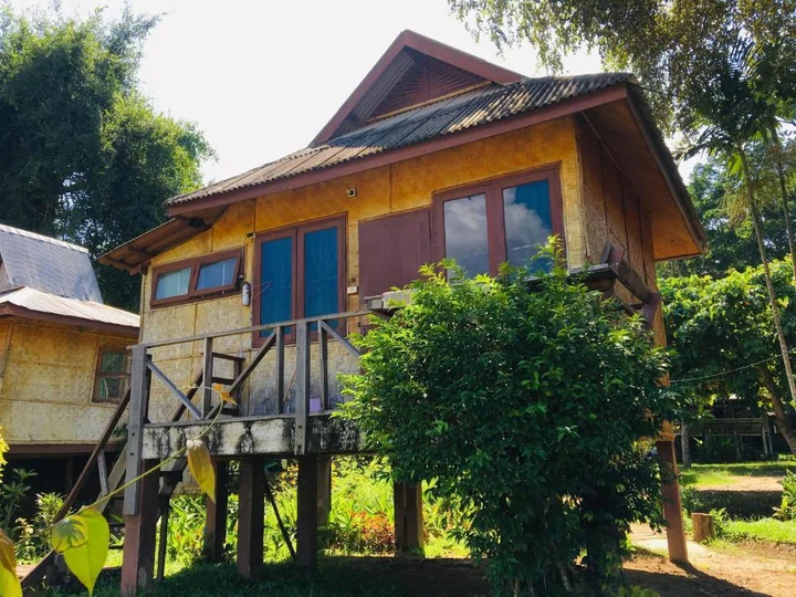 Паи: Golden Hut -Chill Bungalows in town黄金泰式传统独栋小屋