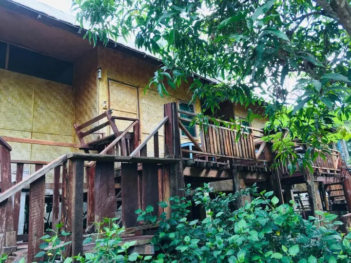 Паи: Golden Hut -Chill Bungalows in town黄金泰式传统独栋小屋