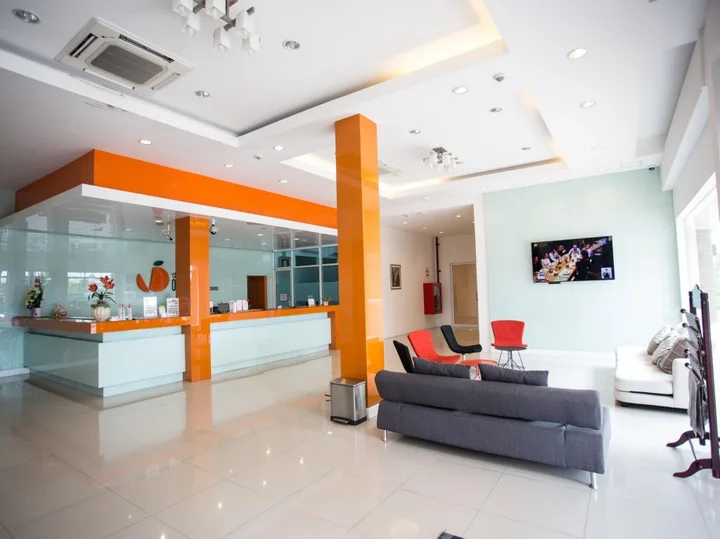Накхонситхаммарат: Original Orange Hotel