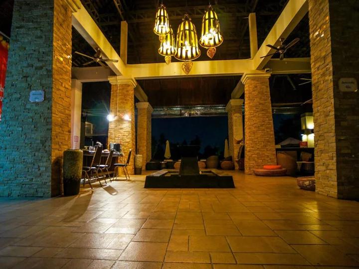 Сураттхани: Naraya Riverside Resort