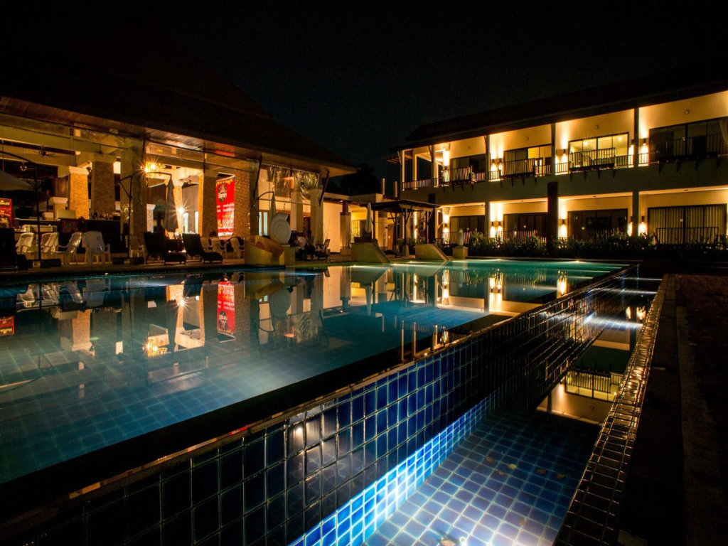 Сураттхани: Naraya Riverside Resort