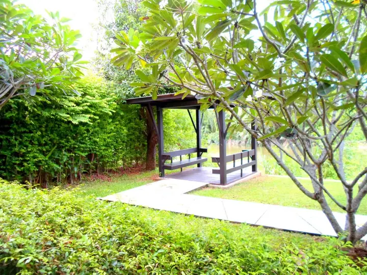 Сураттхани: Naraya Riverside Resort