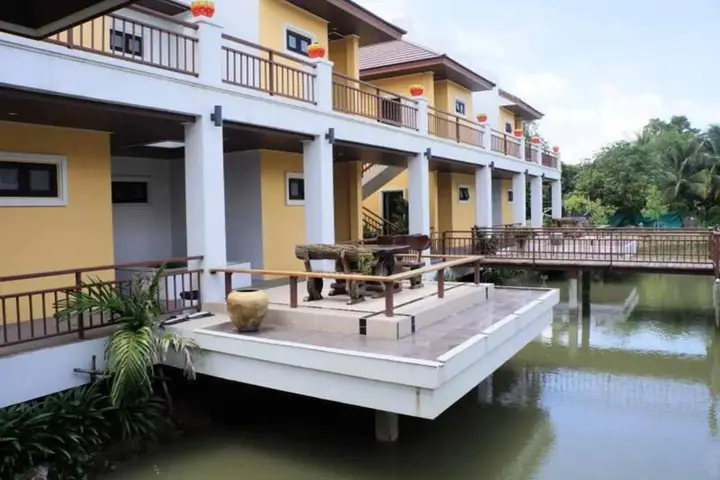 Нанг-Ронг: Suanmak Resort