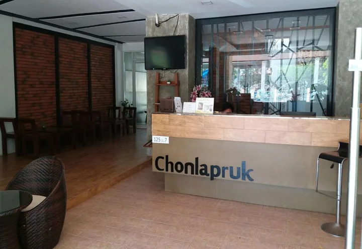 Кхонкэн: Chonlapruk Lakeside Hotel