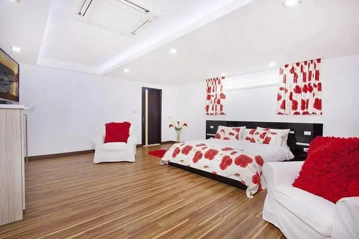 Паттайя: Royale Grand Villa