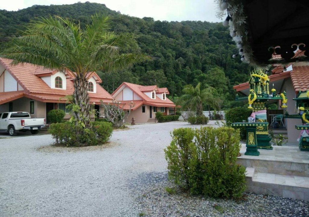 Ханом: Khaolom Resort