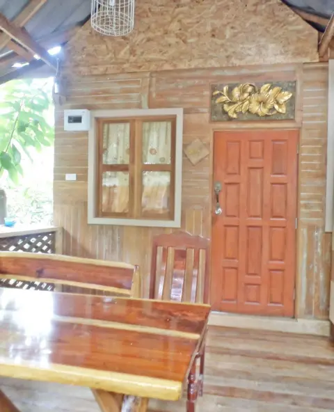 Ампхава: NR Homestay
