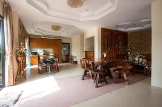 Удонтхани: The Star Hotel