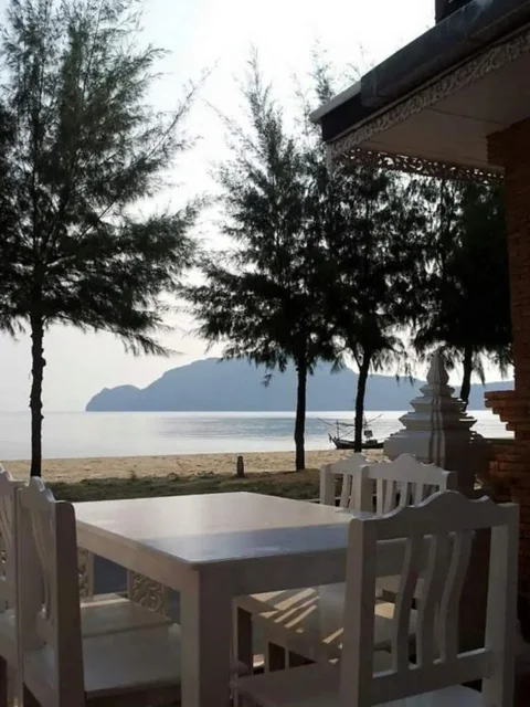Сам-Рои-Йот: Samroiyod Beach Resort