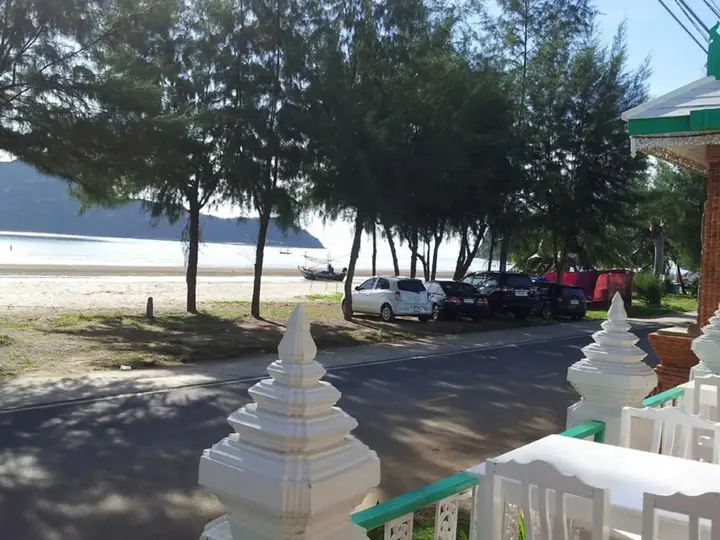 Сам-Рои-Йот: Samroiyod Beach Resort