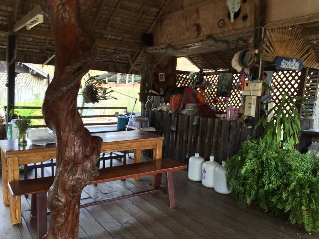 Тгонг-Фа-Фум: Tamarind Raft House