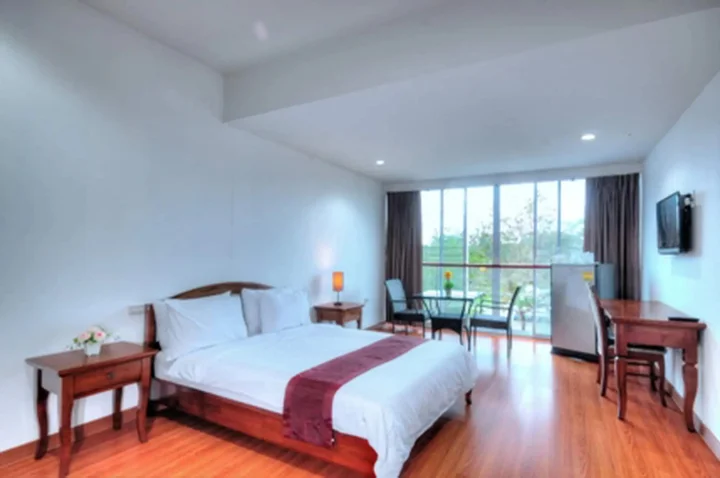 Варин-Чамрап: Baan Suan Khunta Golf Resort
