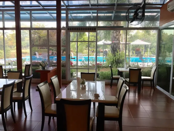 Варин-Чамрап: Baan Suan Khunta Golf Resort