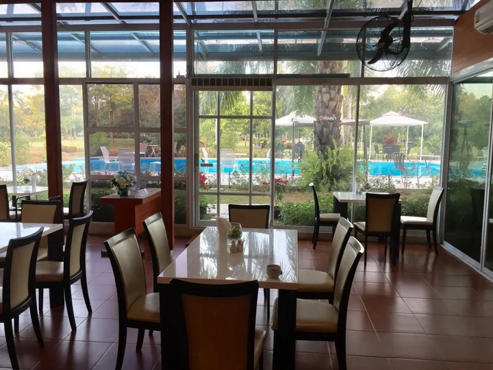 Варин-Чамрап: Baan Suan Khunta Golf Resort