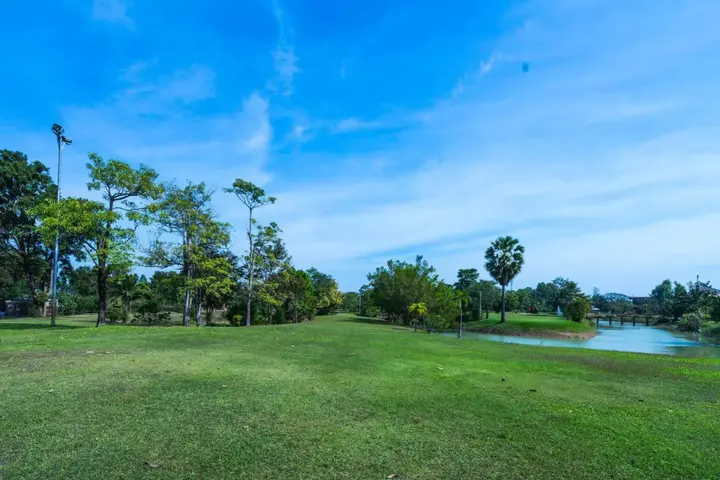Варин-Чамрап: Baan Suan Khunta Golf Resort
