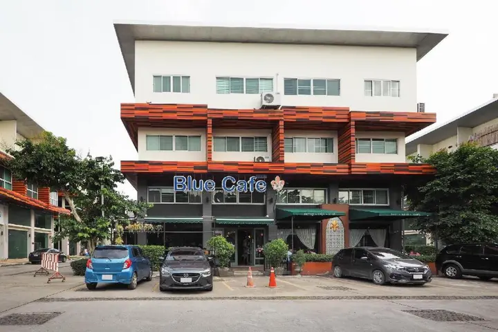 Чиангмай: OYO 995 Blue Cafe Apartment
