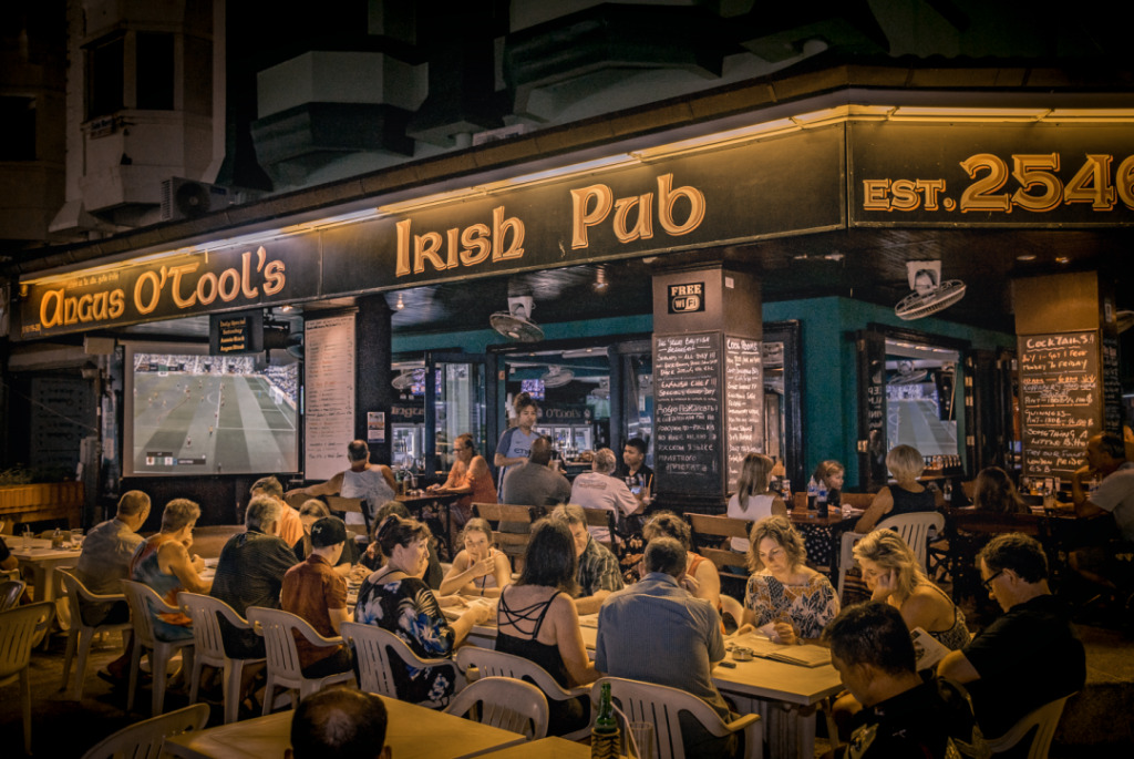 Муанг: Angus O'Tool's Irish Pub Guesthouse