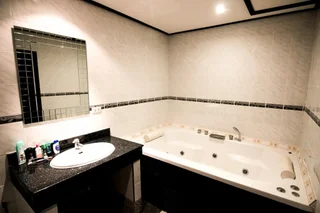 Муанг: Angus O'Tool's Irish Pub Guesthouse