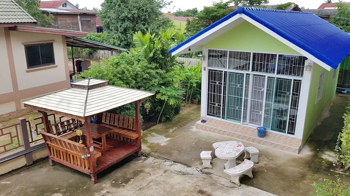 Пхитсанулок: Tossawan Guesthouse