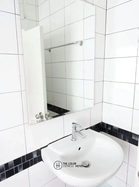 Накхонситхаммарат: The Color Express Hotel