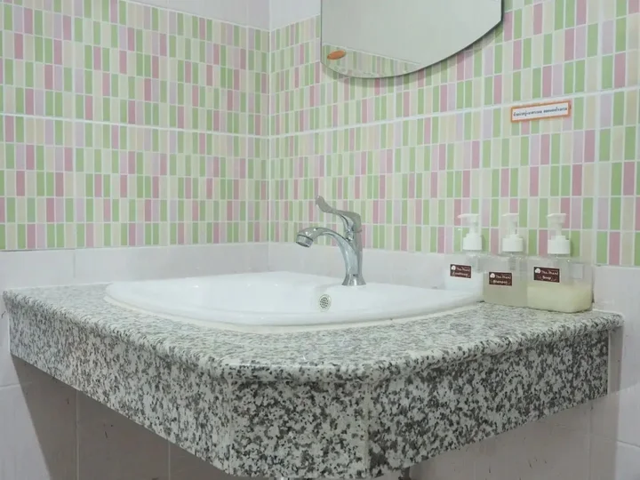 Сурин: The Phant Hotel