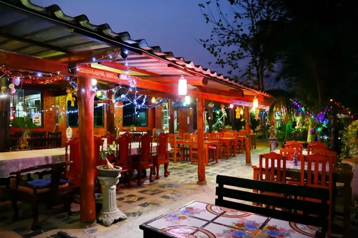 Ханг Донг: Bavarian Paradise Resort and Restaurant