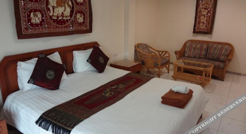 Паттайя: Roof Garden Inn